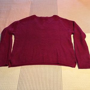 Evereve brand, Stiches and Stripes. Magenta v-neck sweater. Never worn, size Med